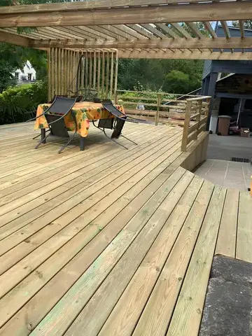 terrasse bois sur mesure à La Gacilly - image 3